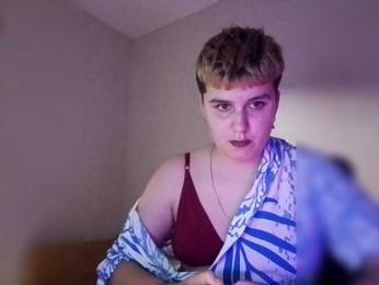 2Lesbians webcam model stream image