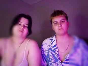2Lesbians webcam model stream image