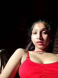 Cur_Pinki webcam model stream image