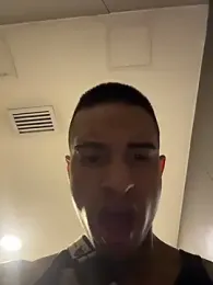 willclayy webcam model stream image