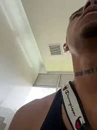 willclayy webcam model stream image