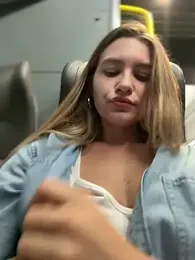 Amia_mur webcam model stream image