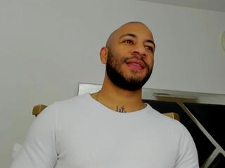 Aron Fenix webcam model stream image