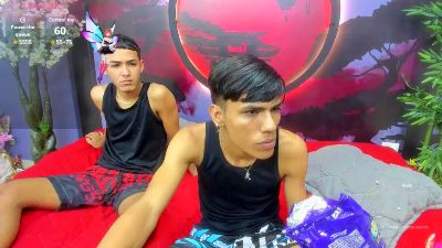 Straww_Guys webcam model stream image