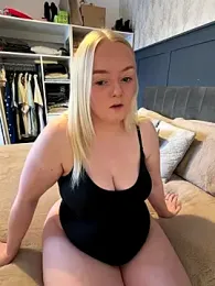 lusciouslylou webcam model stream image