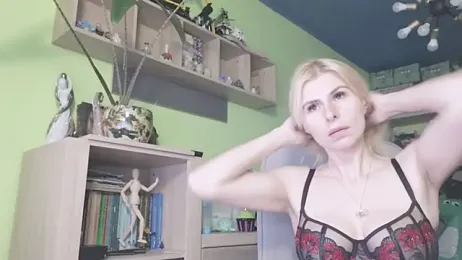 karmija webcam stripchat model stream image