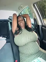 Topgyal____ webcam model stream image