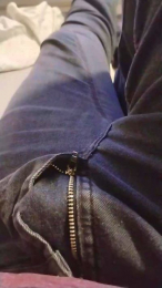 LeoMaduro webcam model stream image