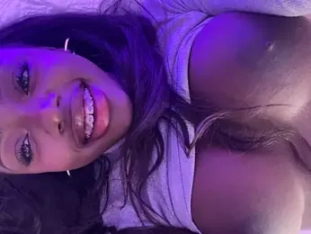 alissradiante1 webcam stripchat model stream image