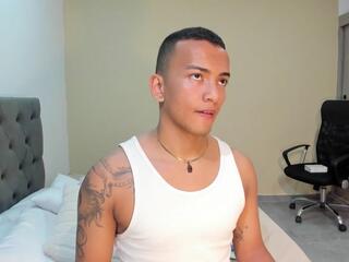Rafael Leonn webcam model stream image