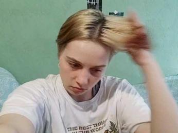 AveryFleurent webcam model stream image