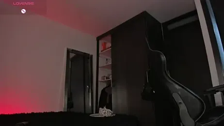 porcelainbody webcam model stream image