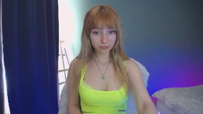 LuciaAdorable webcam model stream image