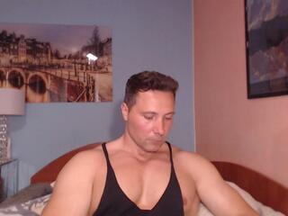 Hunky Muscle webcam flirt4free model stream image