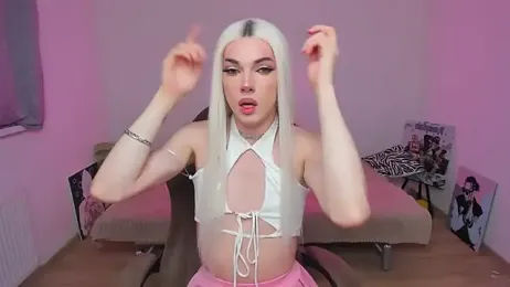 YourTrixie webcam model stream image