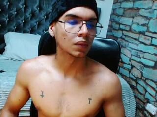Niick Thorp webcam model stream image