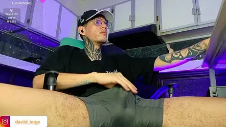 david_huge webcam stripchat model stream image