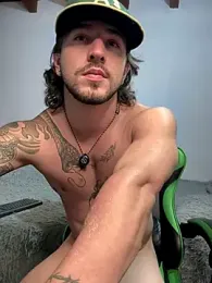 Valentino_Xander webcam stripchat model stream image