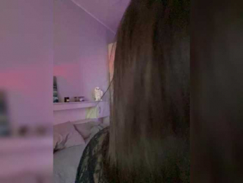ShyAlya webcam model stream image