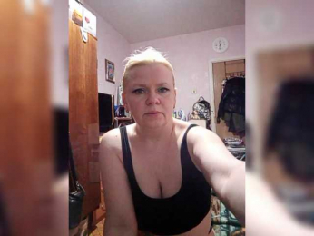 -WhiteQueen- webcam model stream image