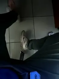 onbifeet webcam model stream image