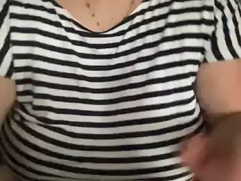 Bella_x69 webcam model stream image