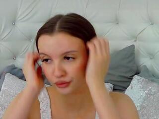 Milana Evans webcam model stream image