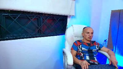 DaddyPoweer webcam model stream image