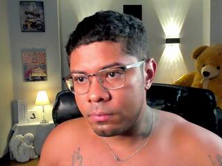 Derek Castle webcam model stream image