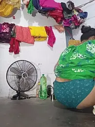 reya743 webcam model stream image