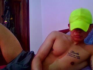 Hetero Ecuador webcam model stream image