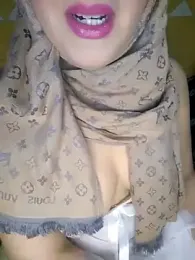 Rawya-34 webcam model stream image