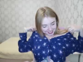 holydumplings webcam model stream image