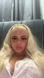 Squirtergirlxo webcam model stream image