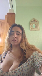 BlackApple_ webcam model stream image