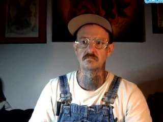 longwalksonthebeach69 webcam model stream image