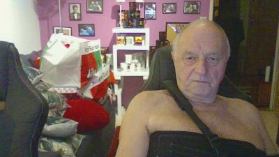 romwien webcam model stream image