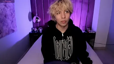 OliIverr22 webcam stripchat model stream image