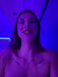 emma05 webcam model stream image