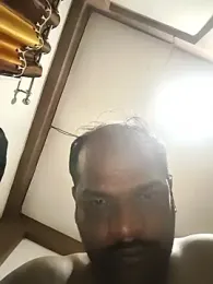 RNlov webcam model stream image