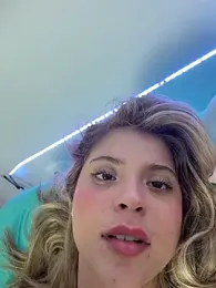 _Alicee_1 webcam model stream image