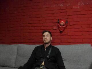 Harvey Wiliams webcam model stream image