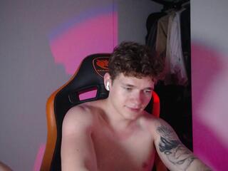 Dany Davis webcam model stream image