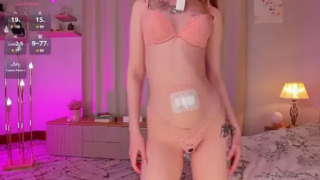 DominikaElis webcam model stream image