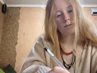 Myrta Palas webcam model stream image