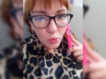 MiaLovely webcam model stream image