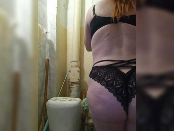 MiaLovely webcam model stream image