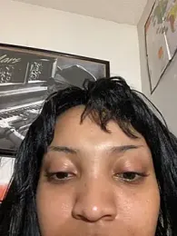QueenKimi webcam model stream image
