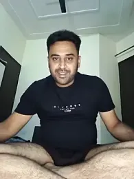 ITZ_GURU webcam model stream image