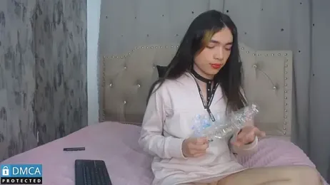 MaeveKuro webcam model stream image